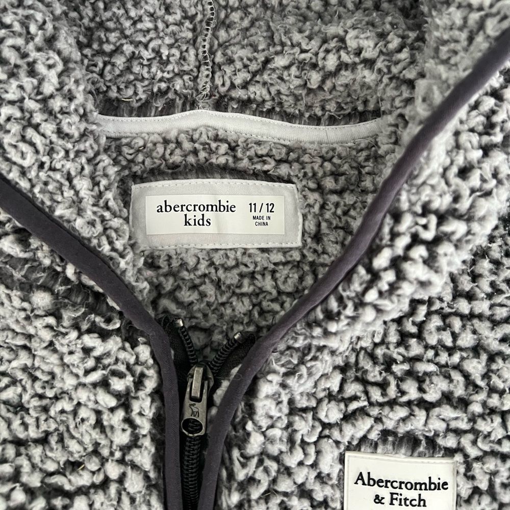 Abercrombie Kids Sherpa Pullover Hoodie gray size 11/12 kids - Picture 4 of 4